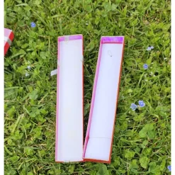 Geschenkverpackung, changierend, in Hellblau und Pink