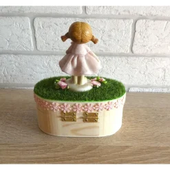 Geschenkverpackung Holztruhe Mädchen mit Rose