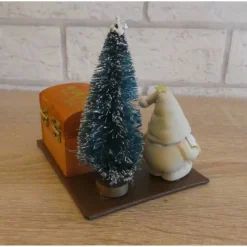 Geschenkverpackung Holztruhe mit Weihnachtsmann und Tannenbaum