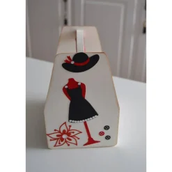 Geschenkverpackung Kiste (Nr. 1) creme-rot-schwarz