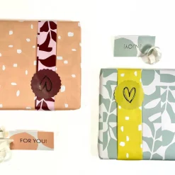 Geschenkverpackung Set SUMMER SIGNS Geschenkpapier Aufkleber Anhänger und Tüten in bunten Farben