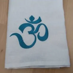 Geschirrtuch - Küchentuch - personalisiert bestickt - OM Zeichen