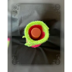 Gestrickte Socke als Verpackung für Flaschen