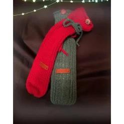 Gestrickte Socke als Verpackung für Flaschen