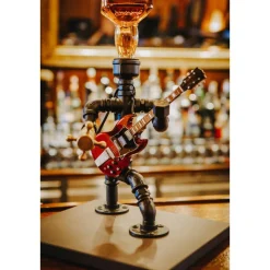 Getränkespender Rockstar: Handgefertigtes Männergeschenk & Weihnachtsgeschenk mit Deko-Gitarre