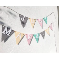 Girlande Just Married in zarten Pastellfarben Mint Vanille Rosa Hellgrau Hochzeit Deko Mr&Mrs