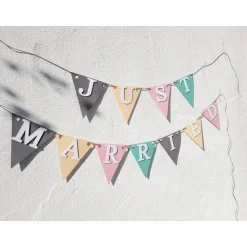 Girlande Just Married in zarten Pastellfarben Mint Vanille Rosa Hellgrau Hochzeit Deko Mr&Mrs