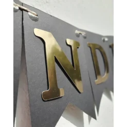 Girlande zur bestandenen Prüfung / Personalisierbar / Abschluss Bachelor Master Wimpelkette zum Schulabschluss Gold und