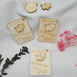 Glücksbringer Schwein Karte Holz Geschenkkarte Geburtstag Geschenk