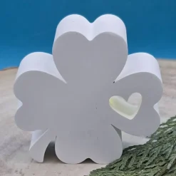 Glückskleeblatt aus Raysin – Handgegossene Kleeblätter in Pastellfarben für sanftes Licht