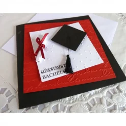 Glückwunschkarte zum Bachelor, mit Doktorhut und Schriftrolle