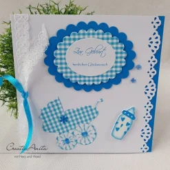 Glückwunschkarte zur Geburt BLAU mit Kinderwagen und Spitzenbordüre - Junge