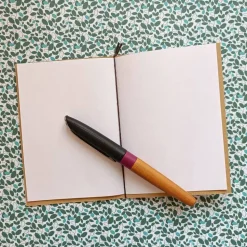 Glückwunschkarte zur Konfirmation Kommunion Firmung mit gehäkeltem Kreuz und Herz gestickt