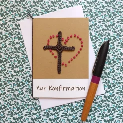 Glückwunschkarte zur Konfirmation Kommunion Firmung mit gehäkeltem Kreuz und Herz gestickt
