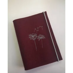 Gotteslobhülle aus 100% Wollfilz mit Pusteblume