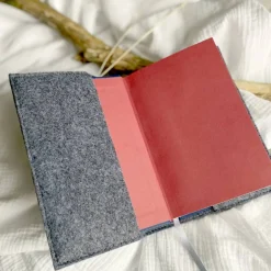 Gotteslob-Hülle aus Filz *Kreuz* | personalisiert mit Namen | mehrere Farben