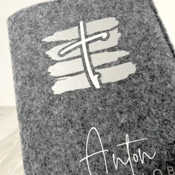 Gotteslob-Hülle aus Filz *Kreuz* | personalisiert mit Namen | mehrere Farben