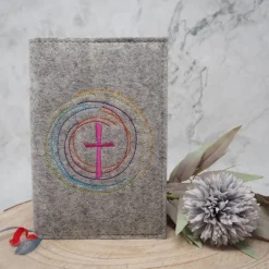 Gotteslobhülle aus Wollfilz