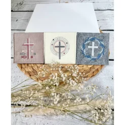 Gotteslobhülle beige Kreuz mit Blätter Efeu Gebetbuchhülle Filz personalisiert