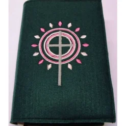 Gotteslobhülle Einband handgefertigt Filz 3mm petrol Kreuz Kreise Strahlen rosa personalisierbar Name und Datum bestickt