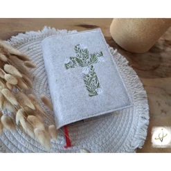 Gotteslobhülle Filz  Kommunion 2025 personalisierbar Regenbogen "Kommt her und esst!"