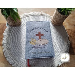 Gotteslobhülle Filz  Kommunion 2025 personalisierbar Jesus mit Kindern 