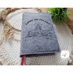 Gotteslobhülle Filz  Kommunion 2025 personalisierbar Jesus mit Kindern 