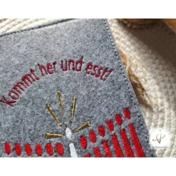 Gotteslobhülle Filz  Kommunion 2025 personalisierbar Jesus mit Kindern rot 