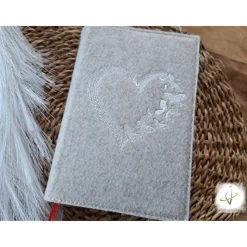 Gotteslobhülle Filz Kommunion 2025 personalisierbar Herz Schmetterlinge 