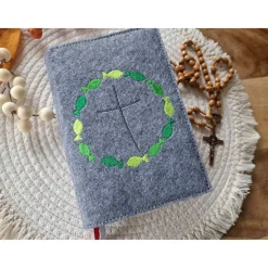 Gotteslobhülle Filz Kommunion 2025 kommt her und esst! personalisierbar Einband Handgemachte Filzhülle Fische grün