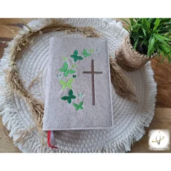 Gotteslobhülle Filz  Kommunion 2025 personalisierbar Schmetterlinge grün "Kommt her und esst!" Einband