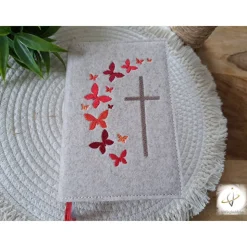 Gotteslobhülle Filz  Kommunion 2025 personalisierbar Schmetterlinge rot "Kommt her und esst!" Einband