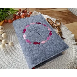 Gotteslobhülle Filz Kommunion 2025 kommt her und esst! personalisierbar Einband Handgemachte Filzhülle Fische pink