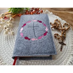 Gotteslobhülle Filz Kommunion 2025 kommt her und esst! personalisierbar Einband Handgemachte Filzhülle Fische pink