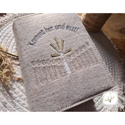 Gotteslobhülle Filz  Kommunion 2025 personalisierbar Jesus mit Kindern 