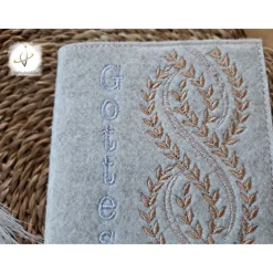 Gotteslobhülle Filz Kommunion 2025 personalisierbar Herz Schmetterlinge 