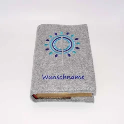 Gotteslobhülle, grauer Filz mit blauem Muster, personalisierbar