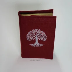 Gotteslobhülle, weinroter Filz mit mit Lebensbaum