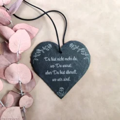 Grabdekoration, Schiefer-Herz mit Rosen-Motiv, Grabschmuck mit Wunschtext, Grabschild, personalisierbar