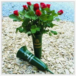 Grabvase Friedhofsvase "Tulpe" mit Namen und Rosenmotiv Grabvase mit Beschriftung