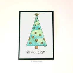 Grüne Weihnachtskarte mit handgezeichnetem grünen Weihnachtsbaum mit goldenen Kugeln, Aquarell – Doppelkarte A6