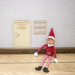 große Wichteltür mit Fenster