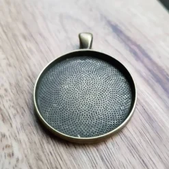 großer Anhänger Cabochon 30mm bronze mit eigenen Bild personalisiert Kette