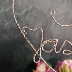 Großer personlisierter Blumenstecker zum Geburtstag aus geprägtem Aluminiumdraht