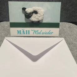 Grußkarte, Handarbeit mit Umschlag, Motiv: Frühling, Garten, Schaf, Rasenmäher