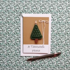 Grußkarte Weihnachten A TÄNNSCHEN PLEASE mit Tanne gehäkelt mit Wunschtext