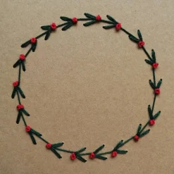 Grußkarte Weihnachtskranz gestickt mit Wunschtext