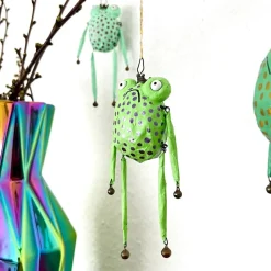 Grumpy Frog. Schlechte Laune an Ostern wird garantiert! Osterdeko, hängender Frosch