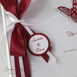 Gästebuch Butterfly-Schmetterlinge in Weiß-Bordeaux