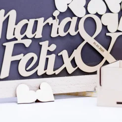 Gästebuch Hochzeit Rahmen personalisiert mit Namen & Datum, 100 gravierte Holzherzen, 35x45 cm, inkl. Holzkiste